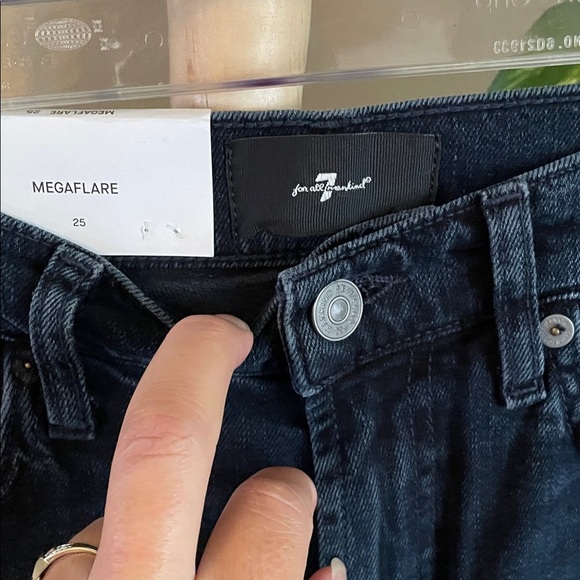 7 for All Mankind Megaflare dark wash jeans - Picture 4 of 9